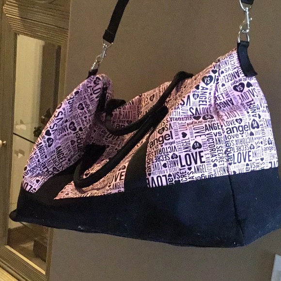 PINK by Victoria Secret Sports bag - Picture 2 of 2